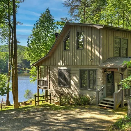 Mountainview Lake Retreat